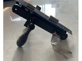 黑色塑鋼把手
